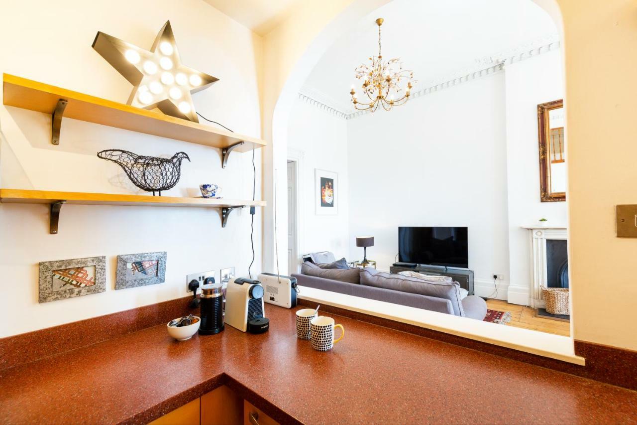 Elegant Period Clifton Balcony - Simplycheckin Appartement